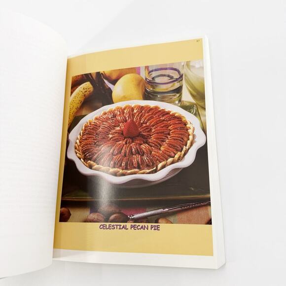 Hooked on Raw: Rejuvenate Your Body and Soul with Nature's Living Foods - Picture 11 of 14